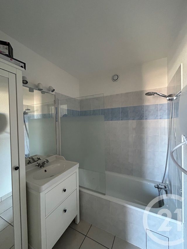 Appartement F2 à louer - 2 pièces - 41.83 m2 - LE PASSAGE - 47 - AQUITAINE - Century 21 Bastien Gonzalez