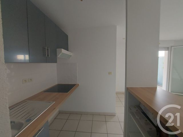 Appartement F2 à louer - 2 pièces - 41.83 m2 - LE PASSAGE - 47 - AQUITAINE - Century 21 Bastien Gonzalez