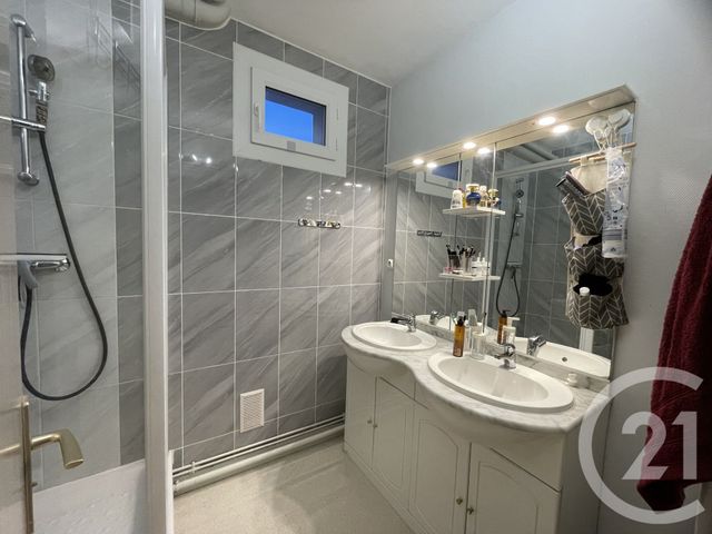 Appartement F3 à louer - 3 pièces - 67.48 m2 - LE PASSAGE - 47 - AQUITAINE - Century 21 Bastien Gonzalez