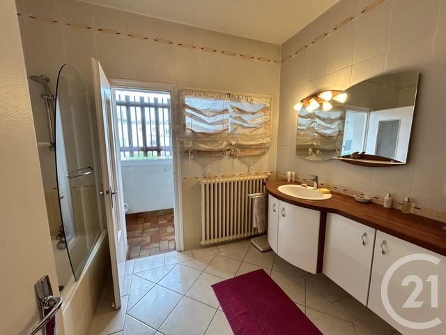 Afficher la photo en grand Appartement F4 à vendre - 3 pièces - 91.64 m2 - AGEN - 47 - AQUITAINE - Century 21 Bastien Gonzalez