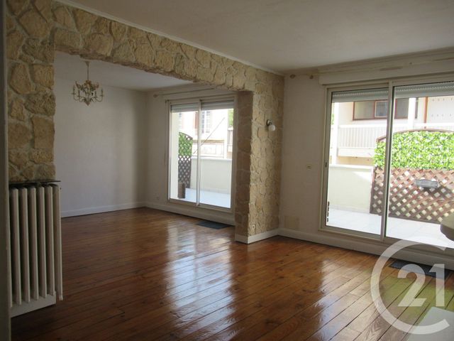 Afficher la photo en grand Appartement F3 à vendre - 3 pièces - 100.0 m2 - AGEN - 47 - AQUITAINE - Century 21 Bastien Gonzalez