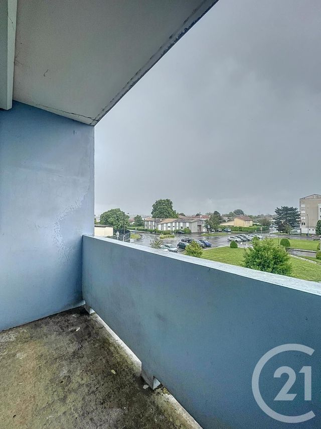 Appartement T3 à louer - 3 pièces - 53.91 m2 - LE PASSAGE - 47 - AQUITAINE - Century 21 Bastien Gonzalez