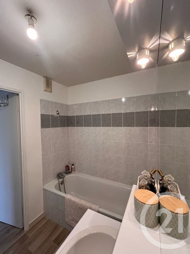 Appartement F2 bis à vendre - 3 pièces - 54.3 m2 - AGEN - 47 - AQUITAINE - Century 21 Bastien Gonzalez