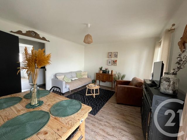 Appartement F3 à louer - 3 pièces - 58.0 m2 - AGEN - 47 - AQUITAINE - Century 21 Bastien Gonzalez