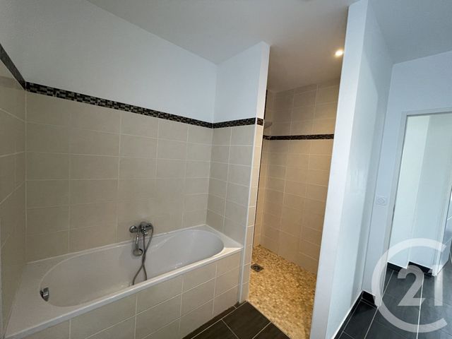 maison à louer - 5 pièces - 126.0 m2 - LA CROIX BLANCHE - 47 - AQUITAINE - Century 21 Bastien Gonzalez