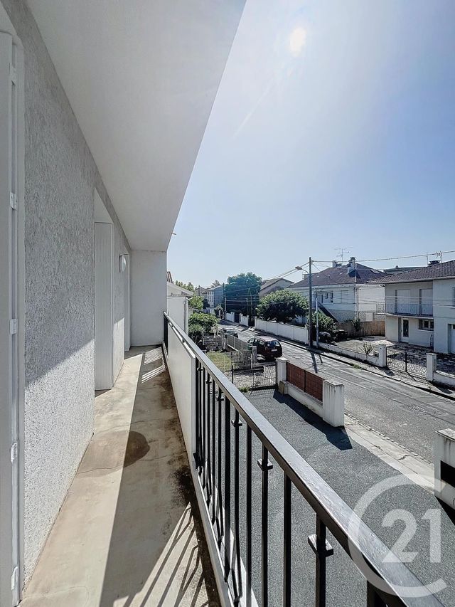 Appartement T3 à louer - 3 pièces - 66.29 m2 - AGEN - 47 - AQUITAINE - Century 21 Bastien Gonzalez