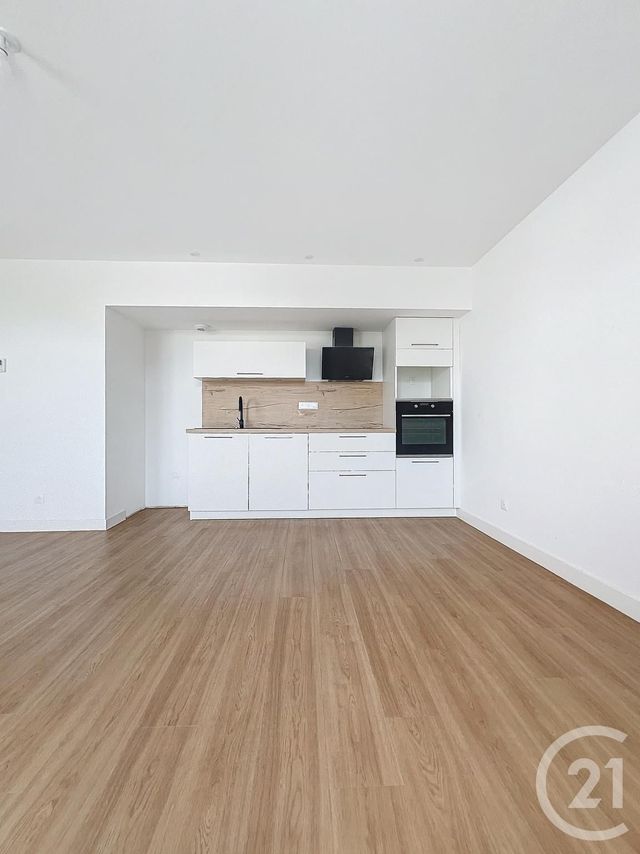 Appartement T3 à louer - 3 pièces - 66.29 m2 - AGEN - 47 - AQUITAINE - Century 21 Bastien Gonzalez