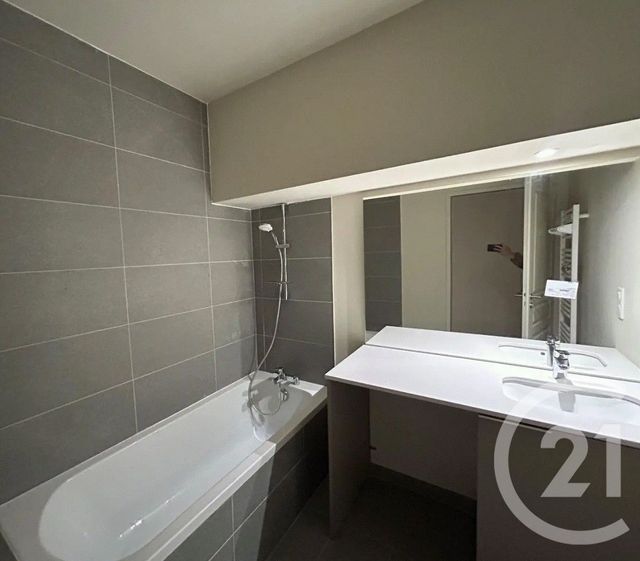 Appartement F3 à louer - 3 pièces - 67.56 m2 - AGEN - 47 - AQUITAINE - Century 21 Bastien Gonzalez